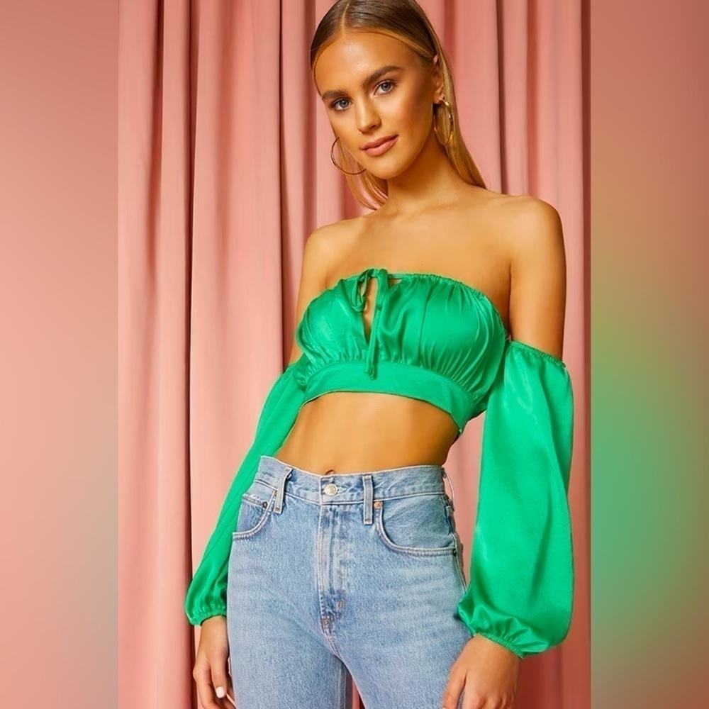 NWT SUPERDOWN Reyba Off The Shoulder Crop Top Kelly Green XS